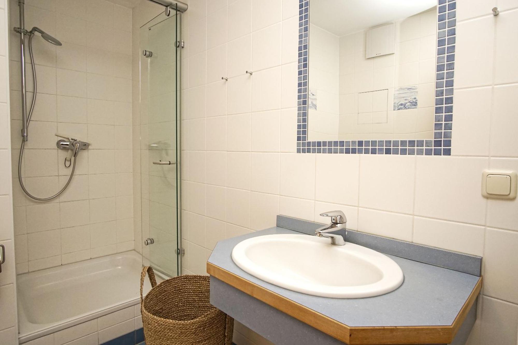 Ferienwohnung Mit Traumhaftem Meerblick - Haus Am Meer Fewo 02 Lohme Exterior foto