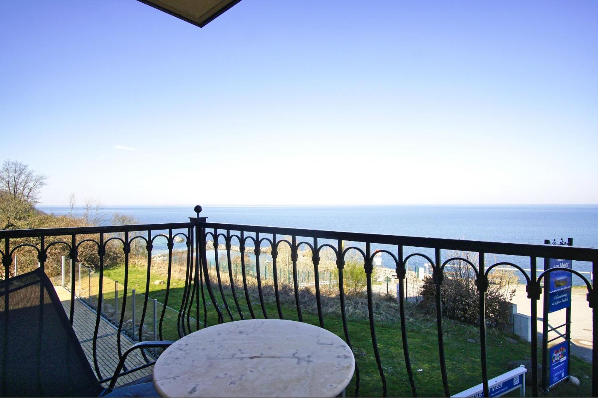 Ferienwohnung Mit Traumhaftem Meerblick - Haus Am Meer Fewo 02 Lohme Exterior foto